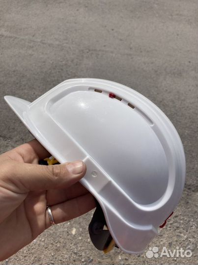 Каска новая