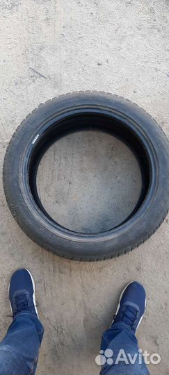 Bridgestone Blizzak VRX2 245/45 R19 98S