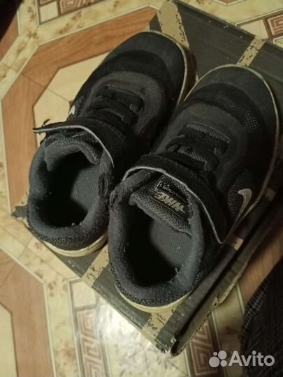 Кроссовки найк