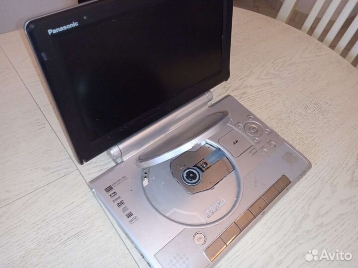 Видеопроигрыватель DVD Panasonic DVD-LX110