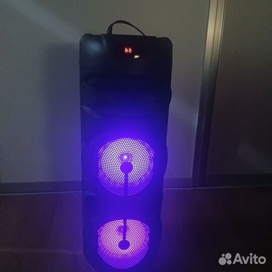 Колонка-караоке с микрофоном