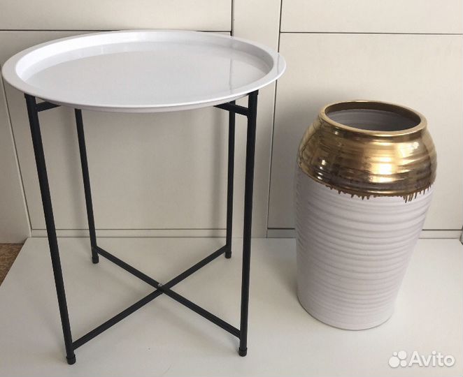 Ваза керамическая белая с золотом. Кашпо