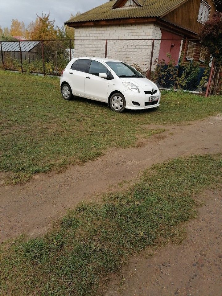 Toyota Yaris: фото владельца