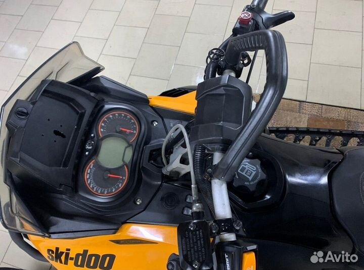 BRP SKI-DOO summit SP 154 800R etec