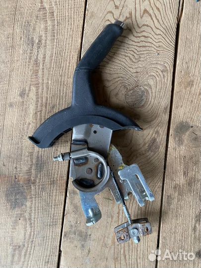 Hyundai Solaris 1 рычаг стояночного тормоза