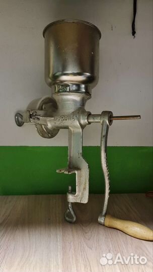 Мельница для солода Corona