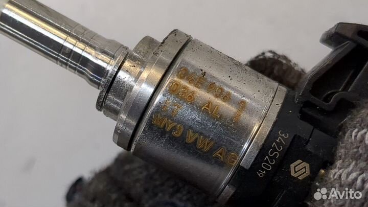 Форсунка топливная Volkswagen Jetta 7 2018