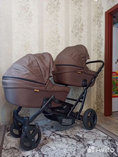 Коляска для двойни