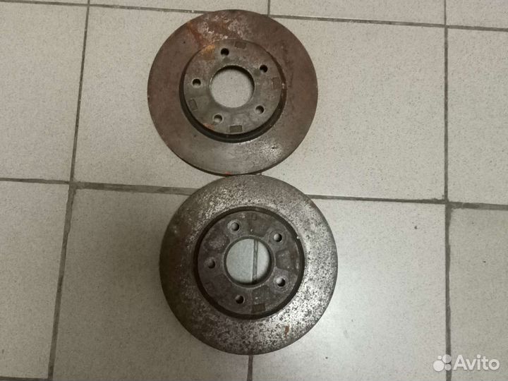 Тормозные диски передние на Митсубиси Лансер 9 2.0