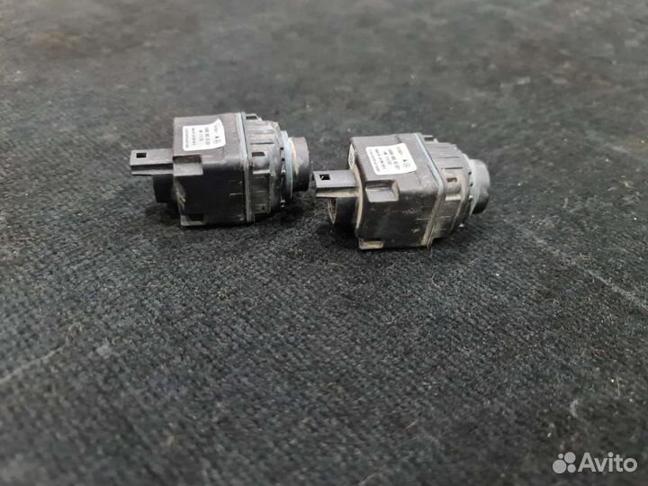 Камера бокового зеркала Mercedes W222