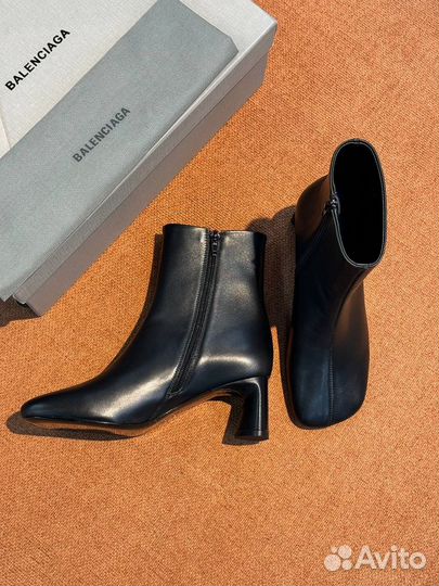 Ботильоны женские Balenciaga