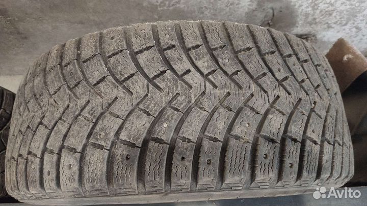 Michelin X-Ice North 2 225/50 R17