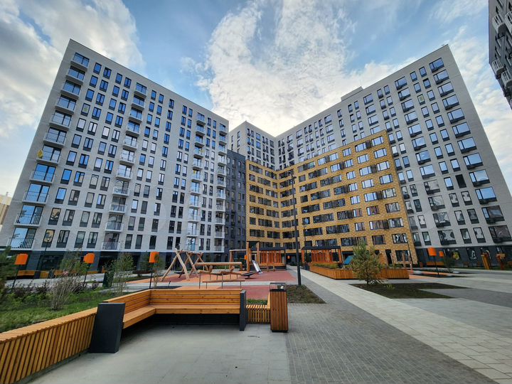 2-к. квартира, 56,2 м², 1/14 эт.