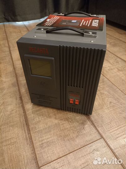 Автоматический стабилизатор напряжения