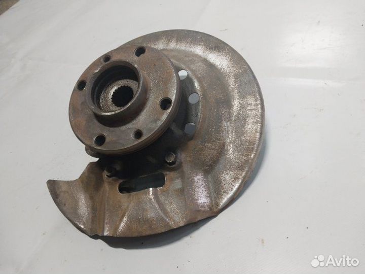 Кулак поворотный передний левый Ваз Калина