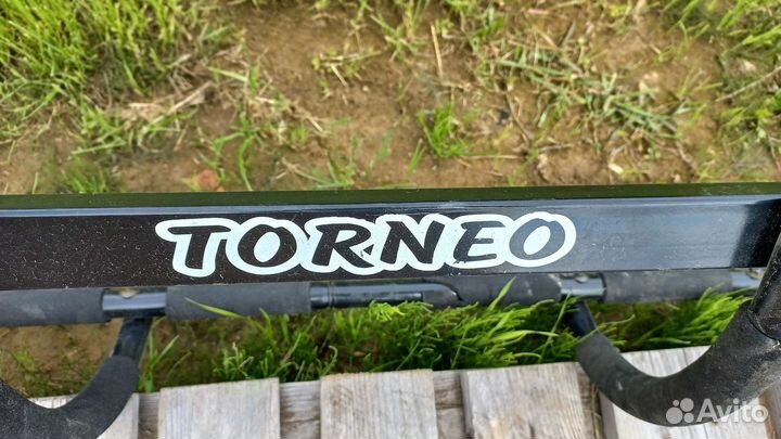 Турник дверной накладной Torneo A-900