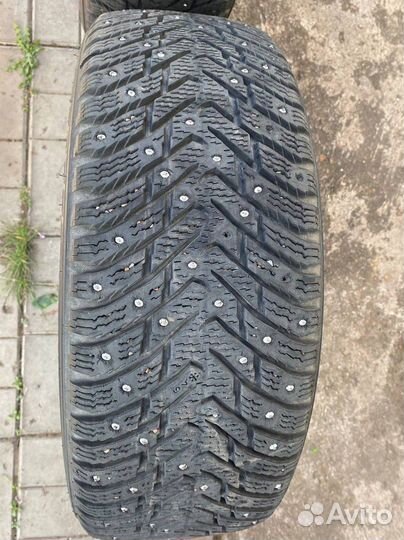 Nokian Tyres Hakkapeliitta 8 215/60 R16 99T