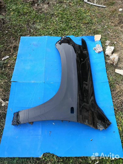 Toyota land cruiser 200 крыло переднее левое