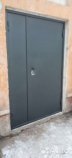 Дверь стальная подъездная двустворчатая
