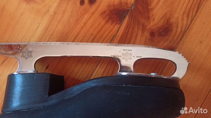 Коньки Риспорт с лезвиями Шеффилд для детей