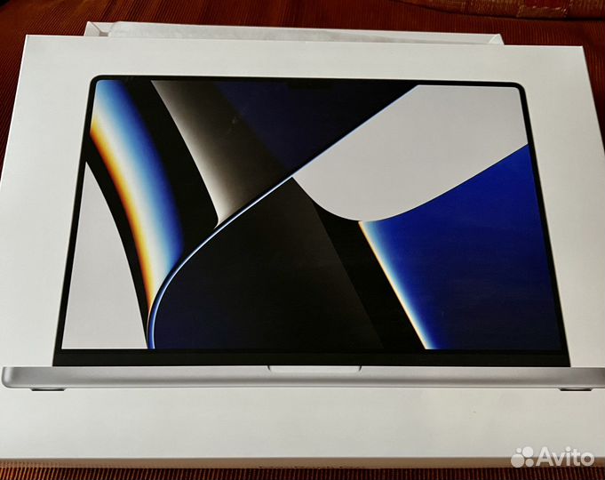 Коробки от Apple MacBook Pro 16