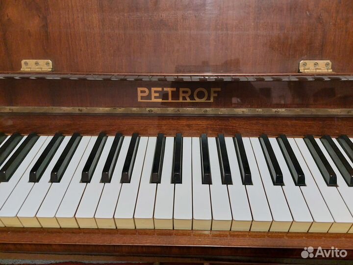 Пианино Petrof