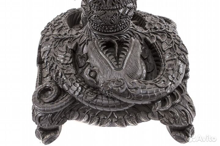 Оригинальная подставка-кашпо на ножке