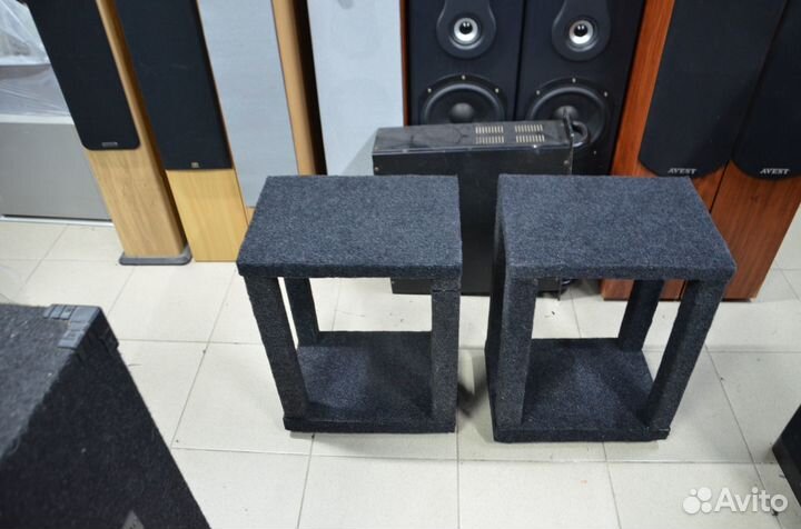 Стойки для напольных колонок