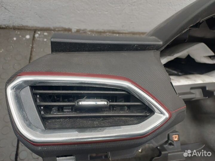 Панель передняя салона Chevrolet Trailblazer