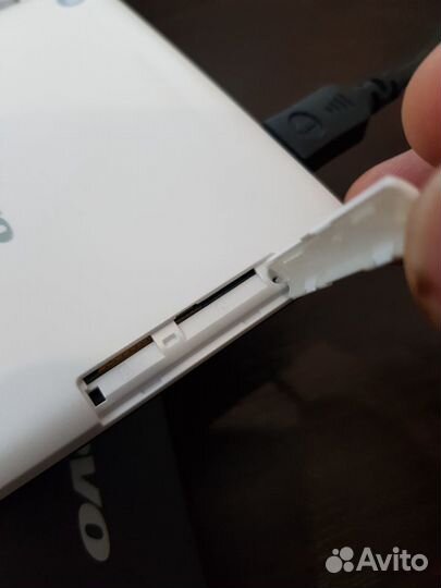 Планшет Lenovo TAB2