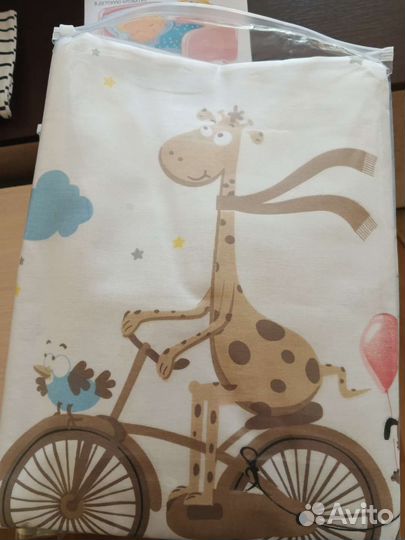 Новое постельное бельë в детскую кроватку