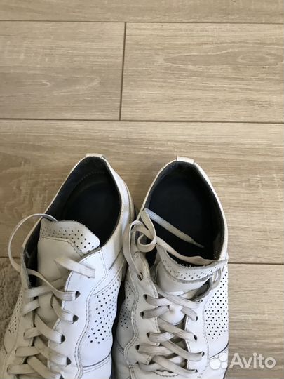 Кроссовки мужские 45 размера кожаные