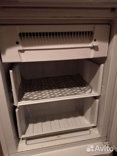 Холодильник бу indesit