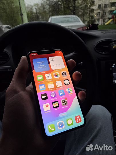 iPhone Xs, 64 ГБ