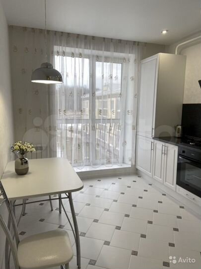 2-к. квартира, 65 м², 3/3 эт.