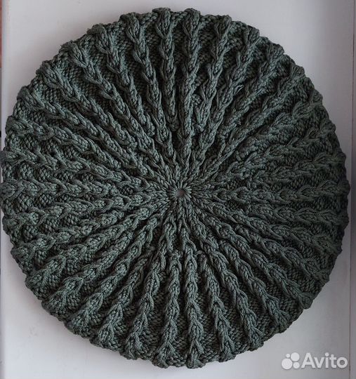 Берет новый женский вязаный