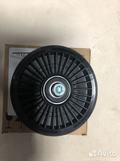 Ролик обводной