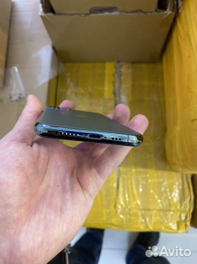 iPhone 11 Pro, 256 ГБ