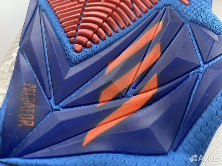 Футбольные перчатки adidas