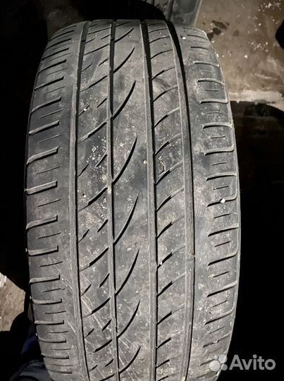Maxtrek Fortis T5 255/45 R20