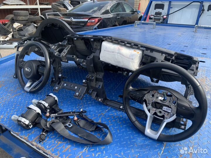 Торпедо Kia Rio 4 2017-2020