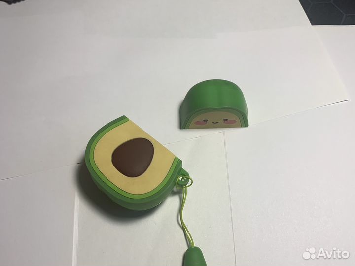 Силиконовый чехол для AirPords в виде авокадо