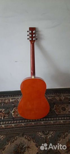 Акустическая гитара