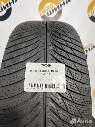 Michelin Pilot Alpin 5 255/45 R18 104T