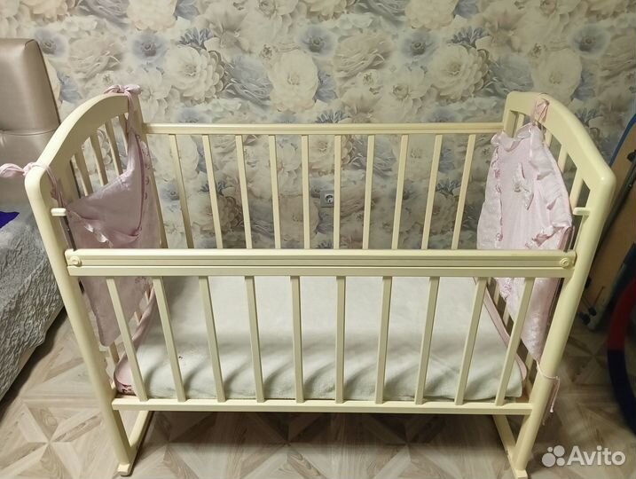 Детская кроватка