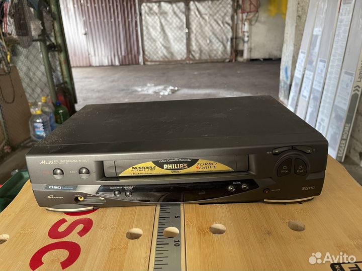 Видеомагнитофон Philips vr597/55
