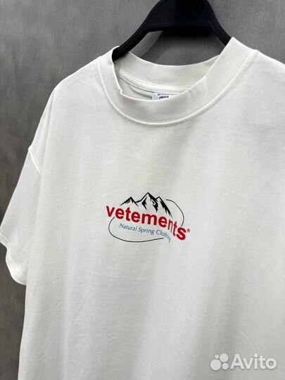 Крутая футболка Vetements