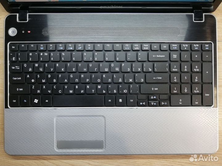 Ноутбук intel i3/SSD/8Gb оперативной памяти