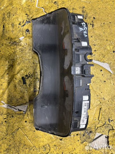 Приборная панель Opel Zafira A 1998-2005