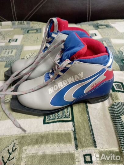 Лыжные ботинки, детские